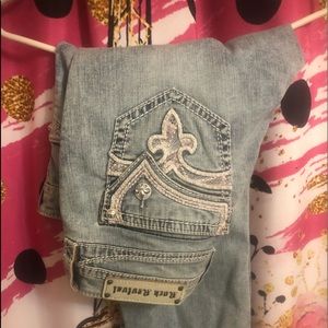 ROCK REVIVAL CAPRI JEANS
